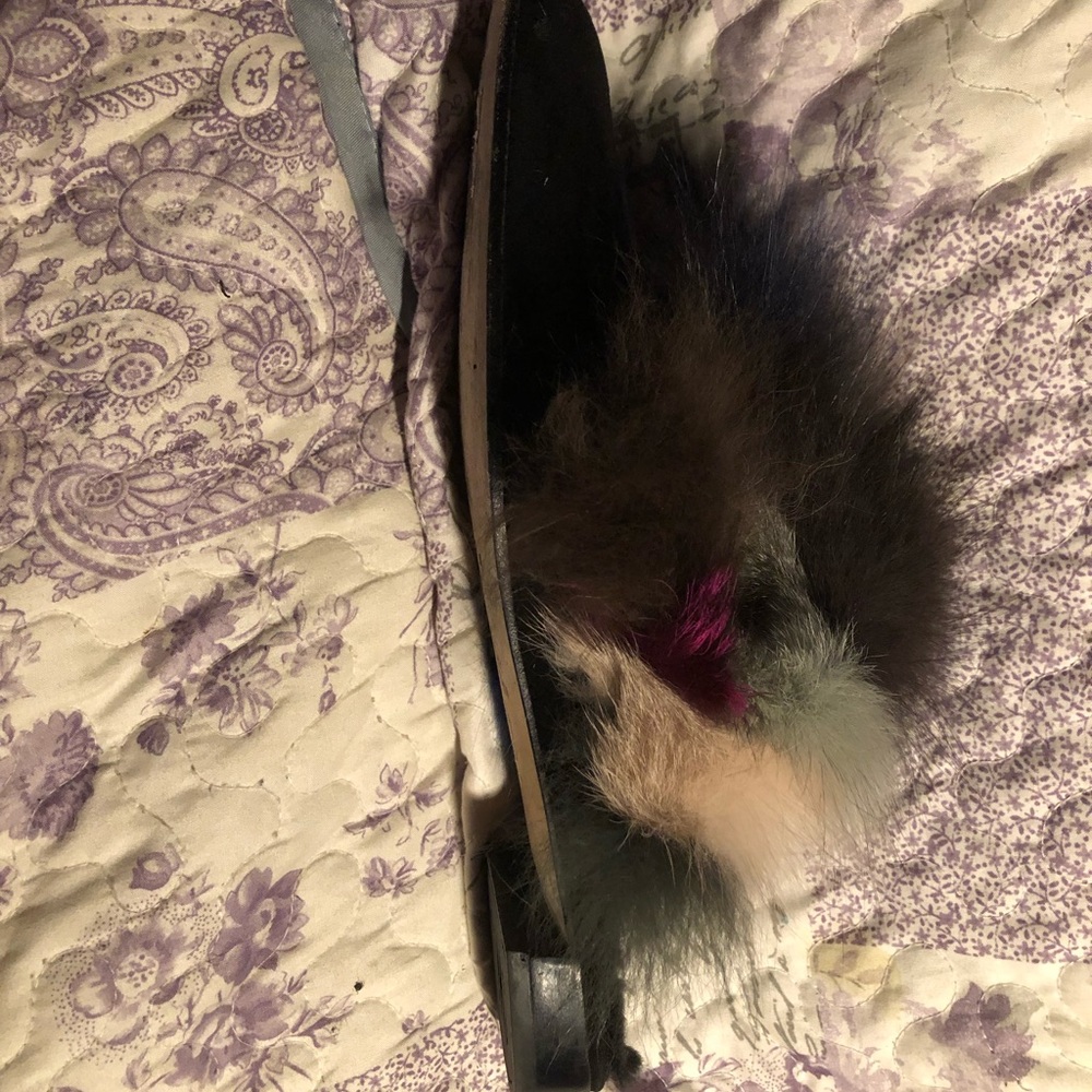 Authentic slippers - Picture 3 of 3
